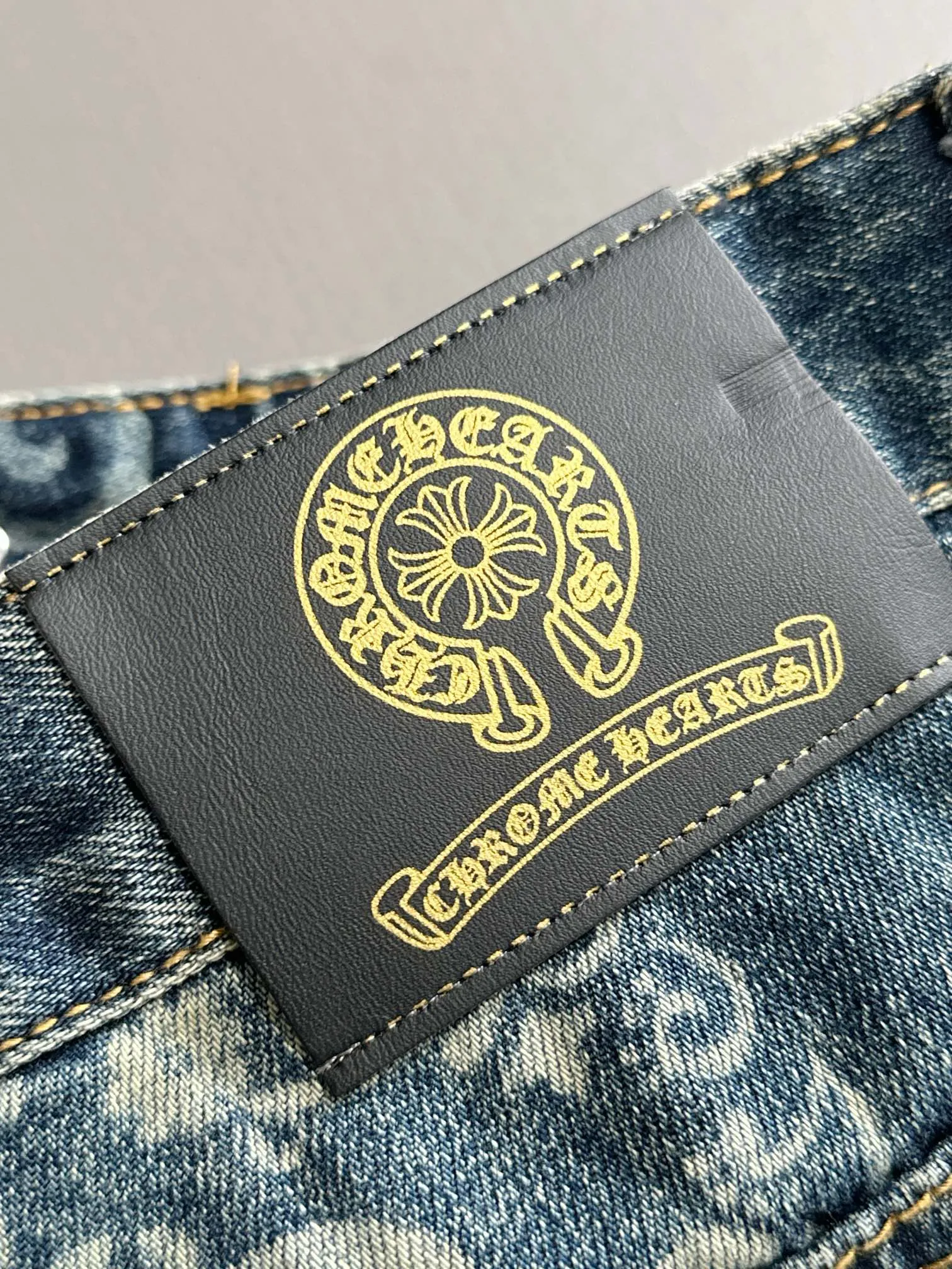 🅿️400 Croxin 2025 Four Seasons Loose Jeans and Straight Trousers, the trend in the trend! Many fashion bloggers control the upper body. The water is woven from imported Japanese Denim plain cotton denim fabric. It has three standards, is soft, delicate, comfortable and breathable. The color has a modern and fashionable vicissitudes. The upper body is versatile and fashionable! Light luxury, a must-have item for daily commuting! Code number: 28-40 (please state your height and weight when placing an order)